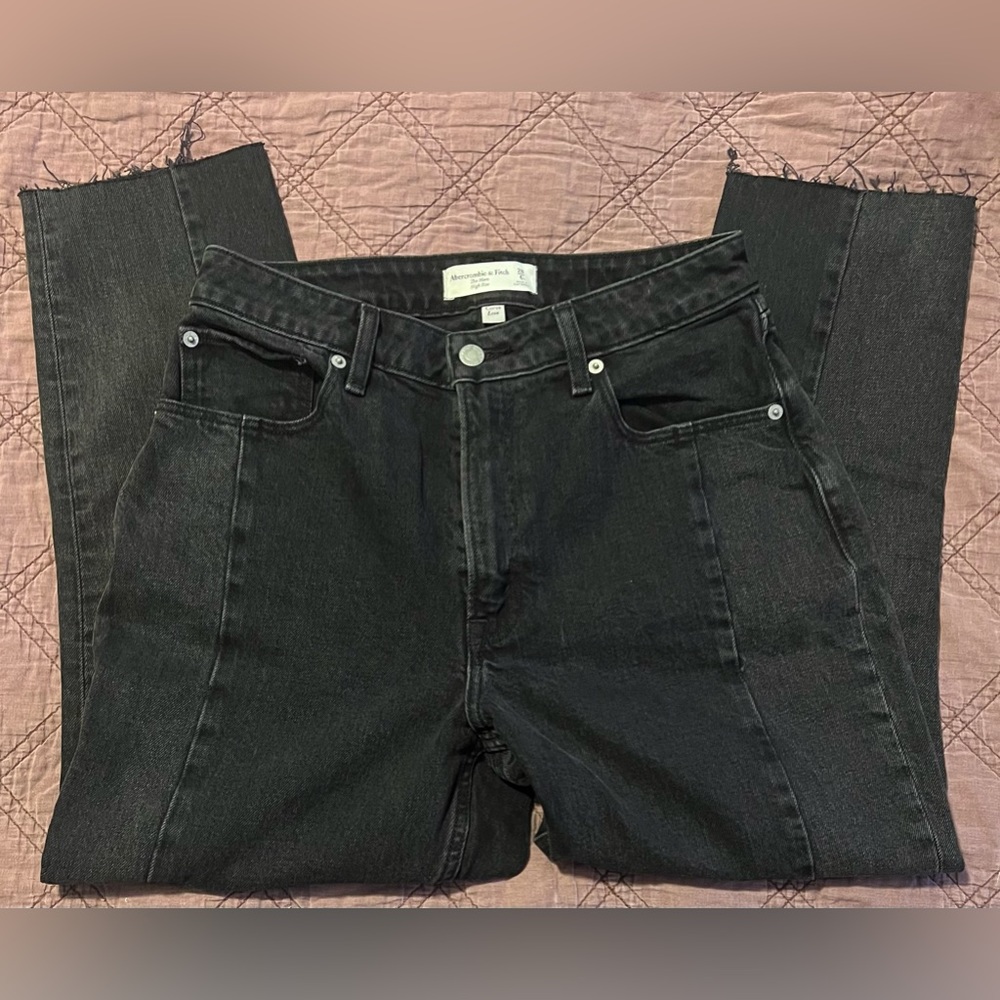 Abercrombie & Fitch The Mom High Rise Curve Love Black Jeans - Picture 5 of 7